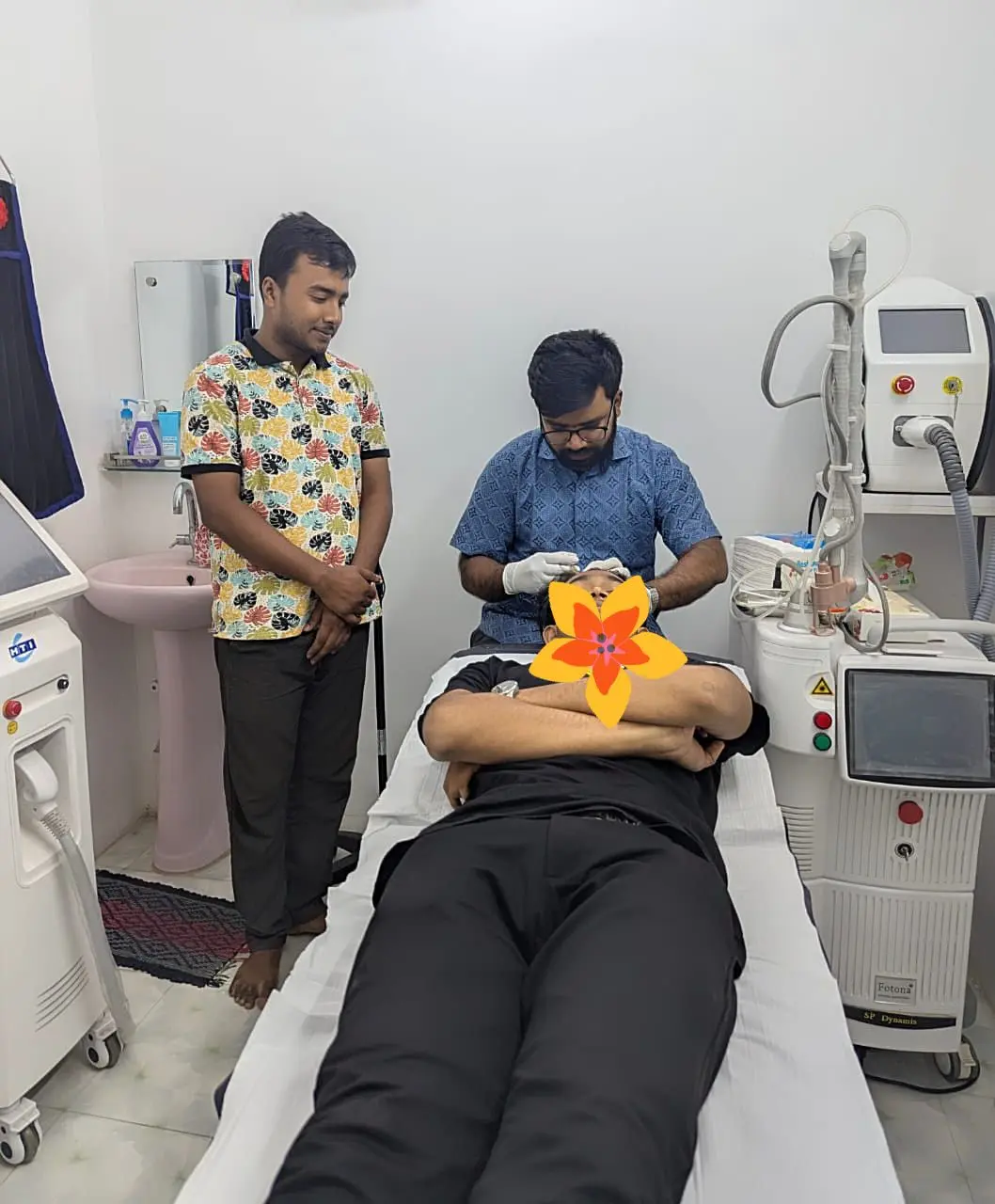 লেজার ও অ্যাস্থেটিক প্রসিডিউর রুম